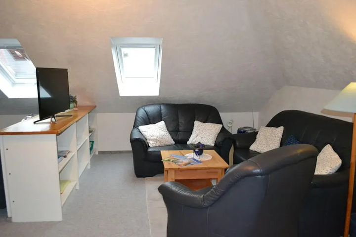 Room 2 of 12