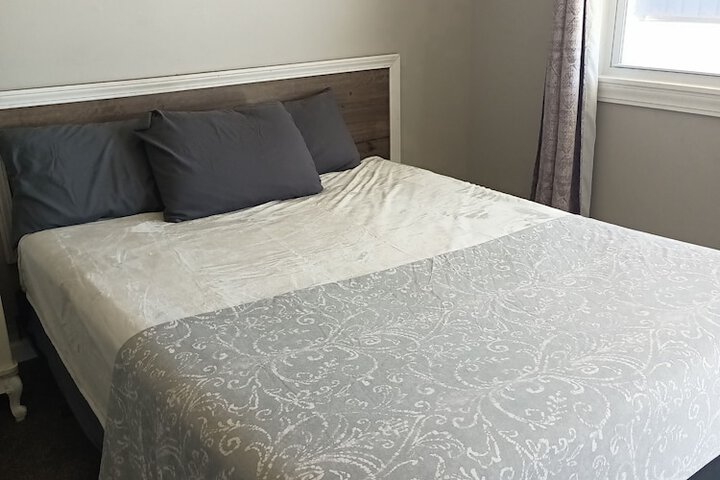 Basic Single Room (9 of 9)