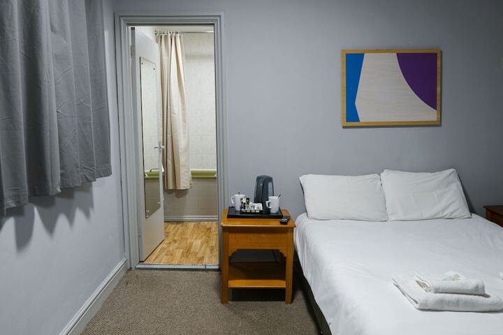 Room 26 of 61