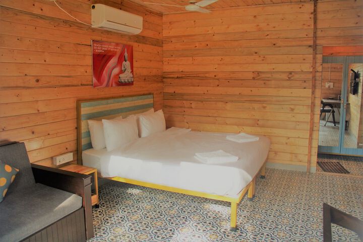 Room 13 of 75