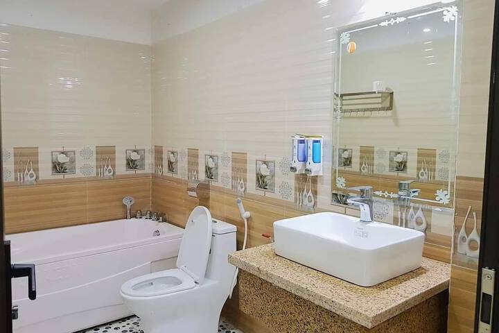 Room 26 of 37