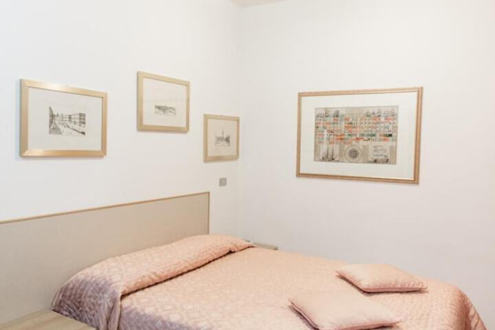Room 17 of 39