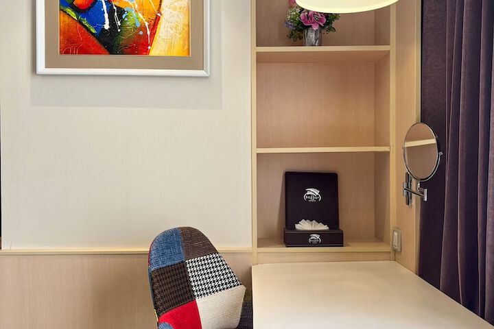 Room 20 of 66