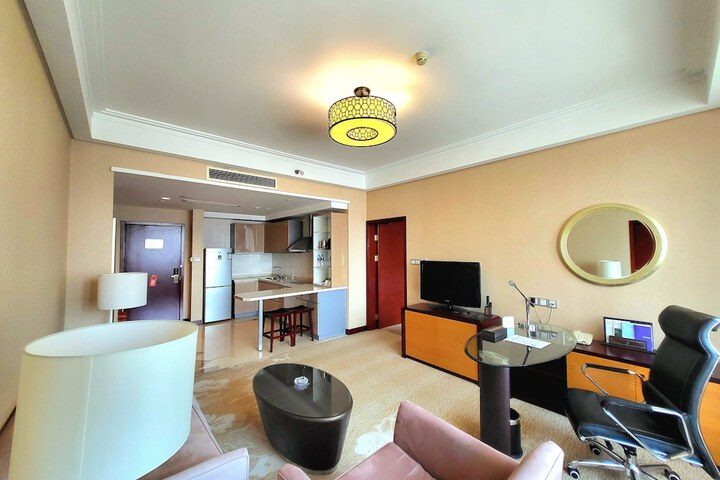 Room 9 of 61