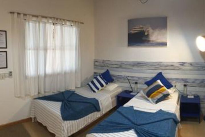 Room 14 of 22