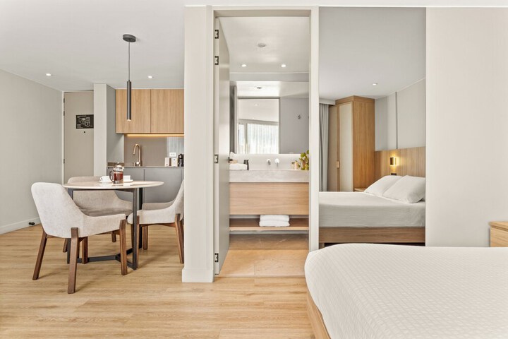 Room 34 of 59