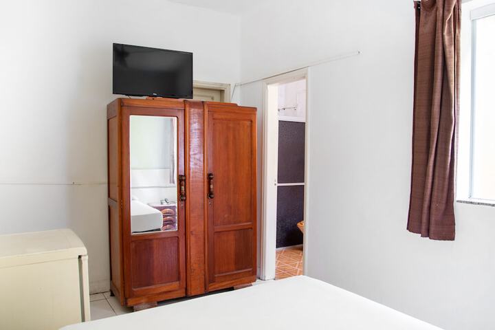 Room 5 of 34