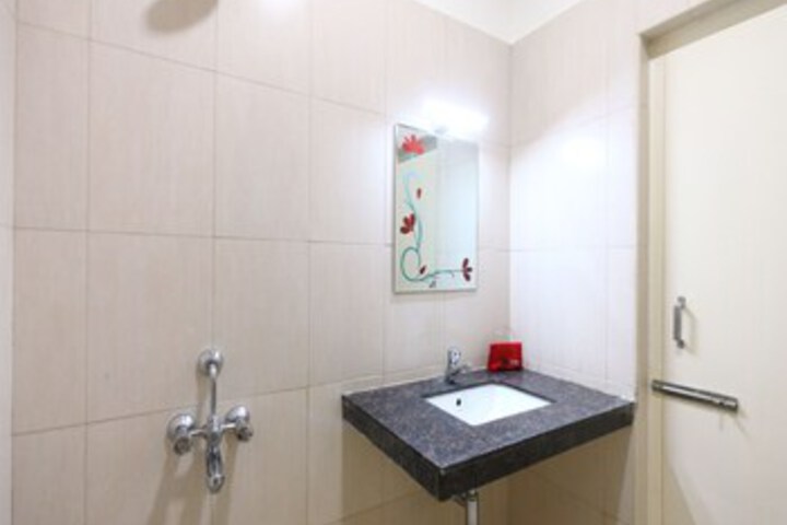 Room 2 of 21