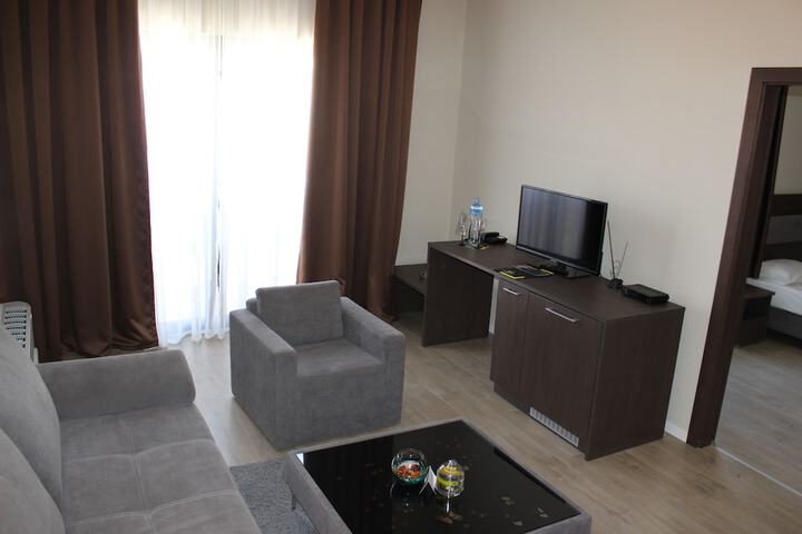 Room 7 of 36