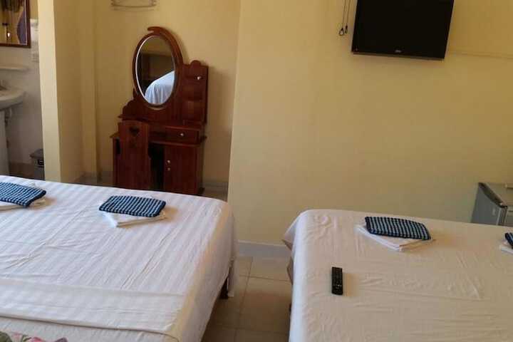 Room 13 of 35