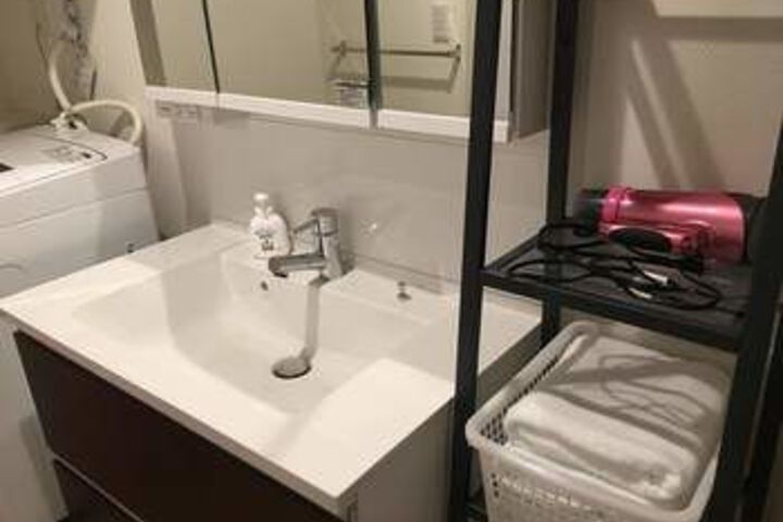 Room 3 of 15
