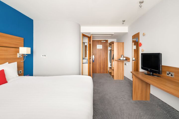 Room 14 of 48