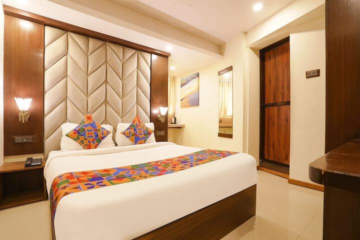 Room 3 of 9