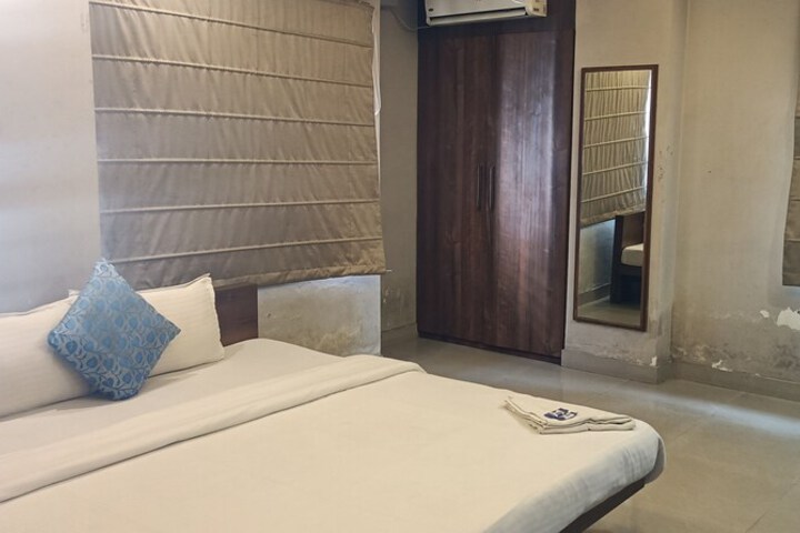 Room 4 of 57