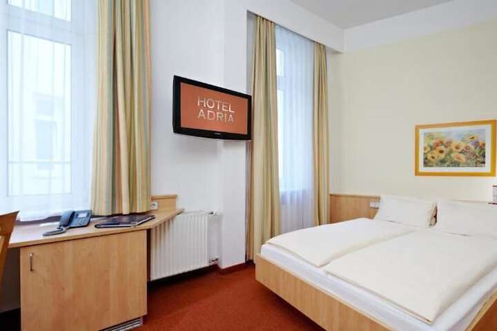 Room 40 of 84