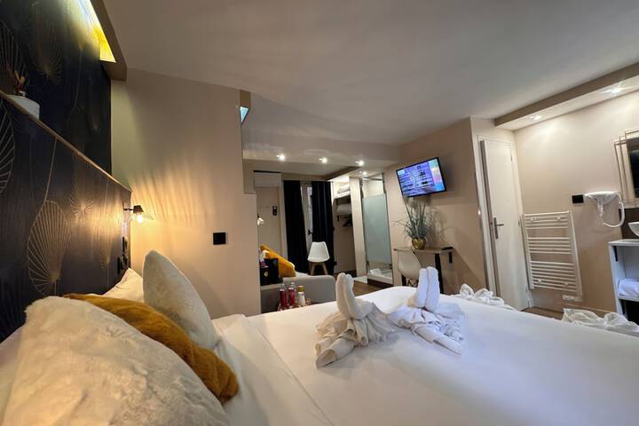 Room 37 of 65