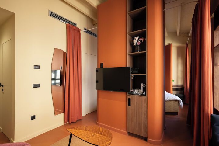 Room 80 of 133