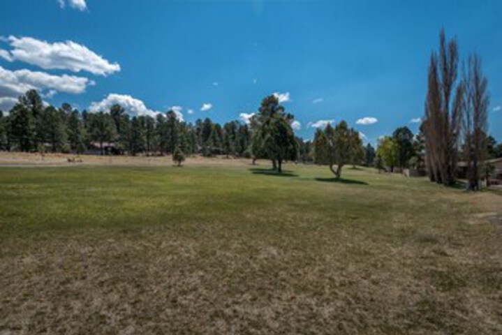 Property Grounds 16 of 23