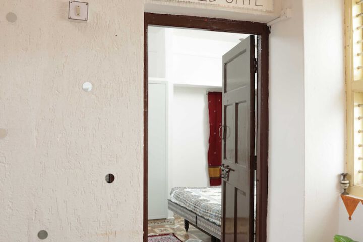 Room 7 of 18