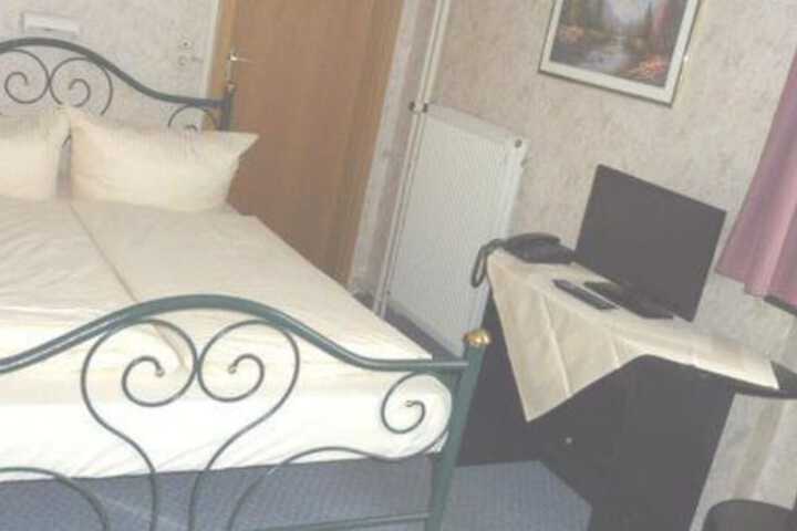 Room 12 of 39
