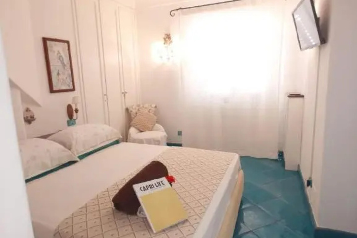 Room 2 of 12