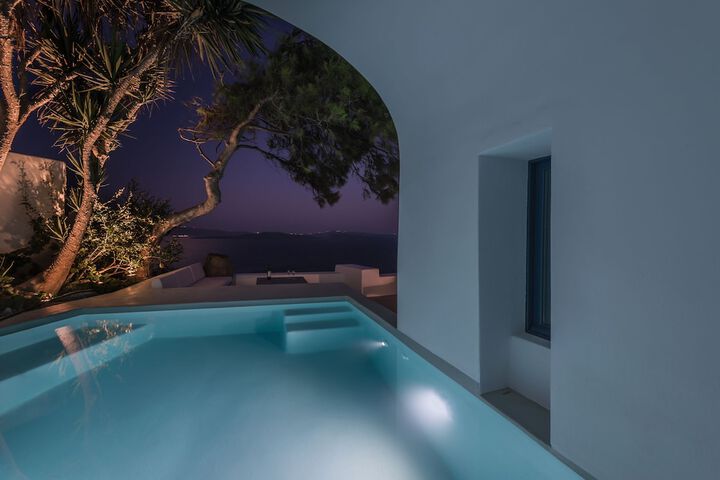 Pool Hotel