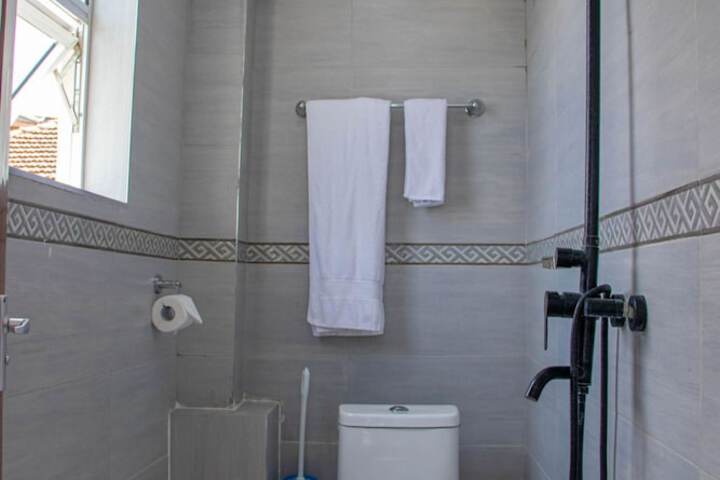 Room 40 of 98