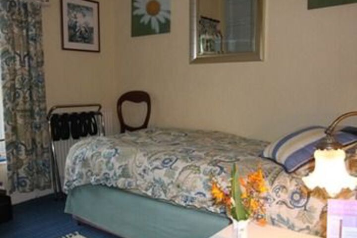 Room 3 of 11