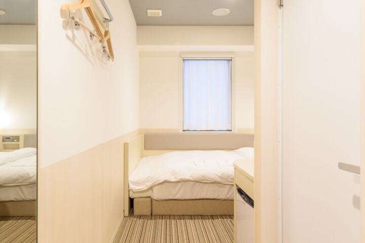 Room 15 of 41