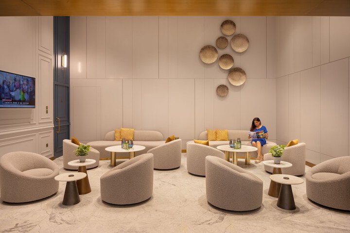 Entrance & Lobby
