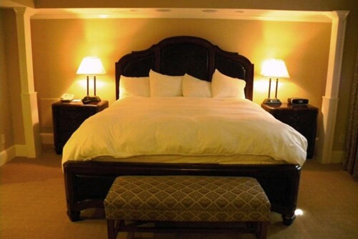 Room 16 of 87