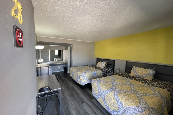 Room 6 of 35