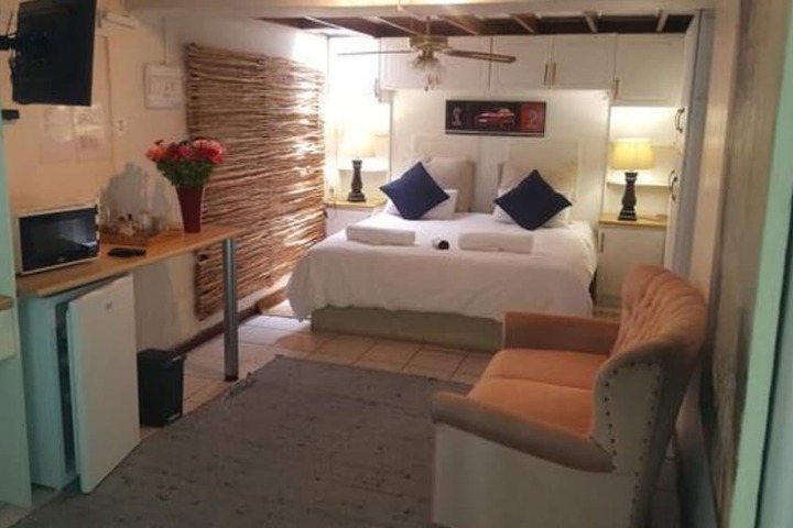 Room 4 of 25