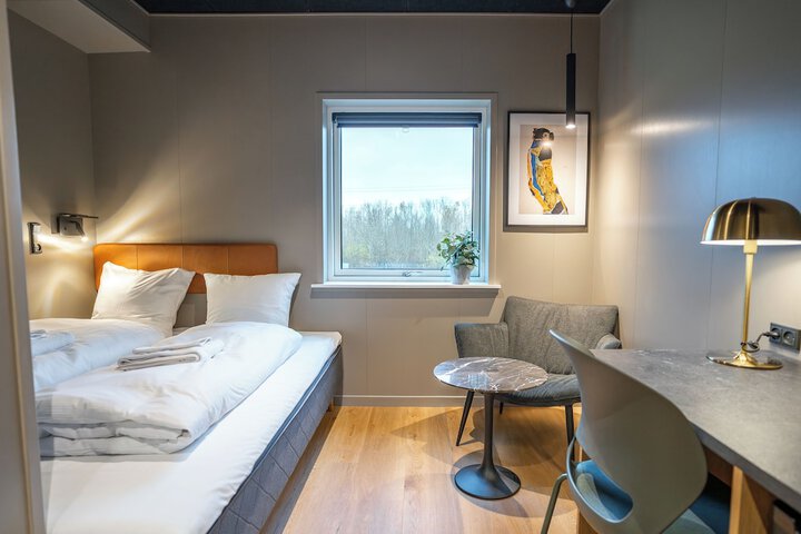 Room 20 of 48