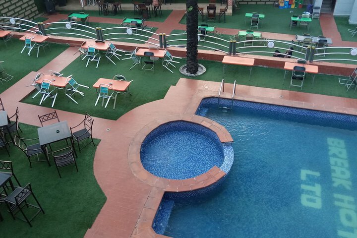 Pool 19 of 31