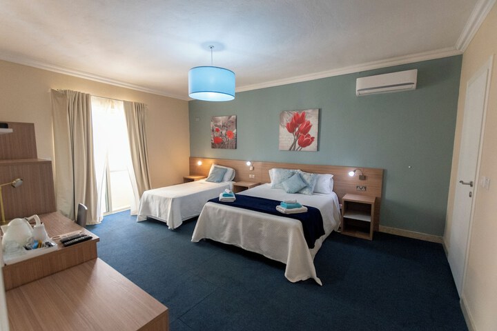 Room 8 of 82