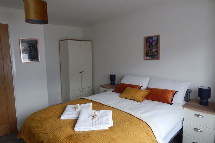 Room 10 of 84
