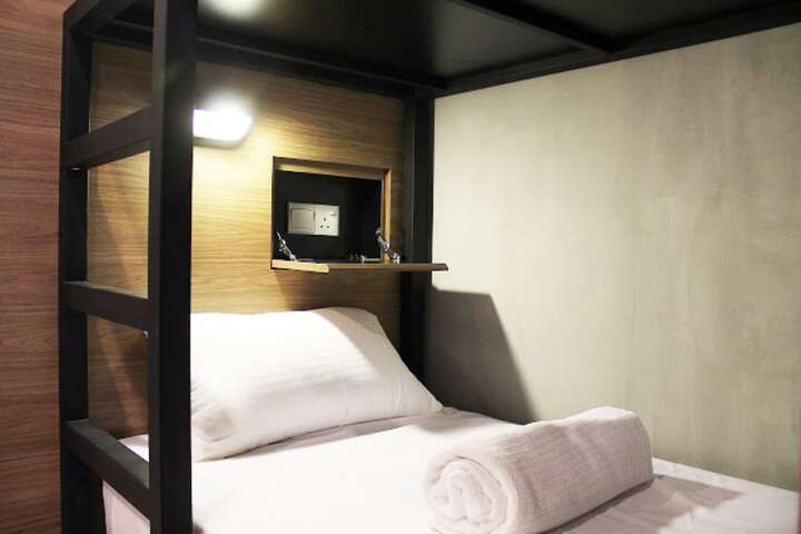 Room 4 of 34