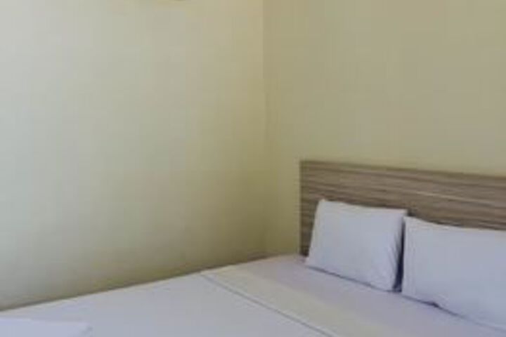 Room 5 of 15