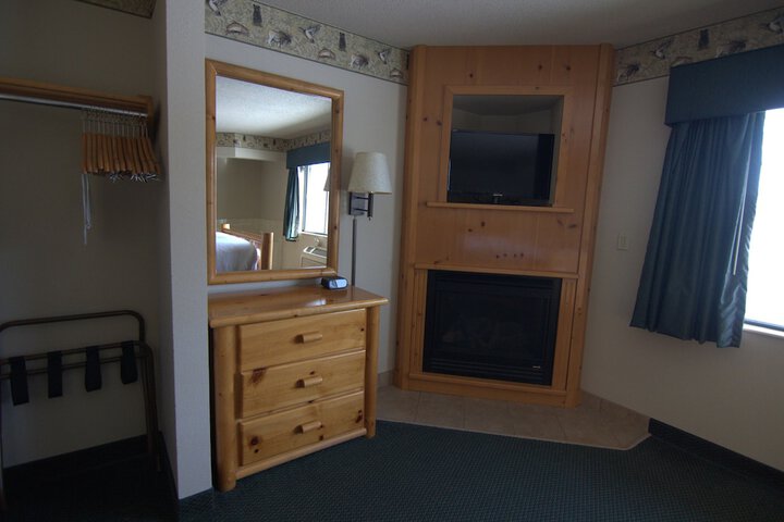 1 King Bed Second Floor (18 of 38)