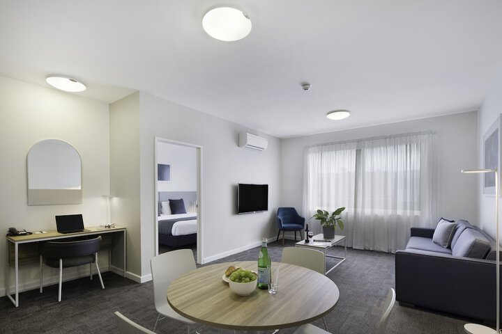 Room 15 of 40
