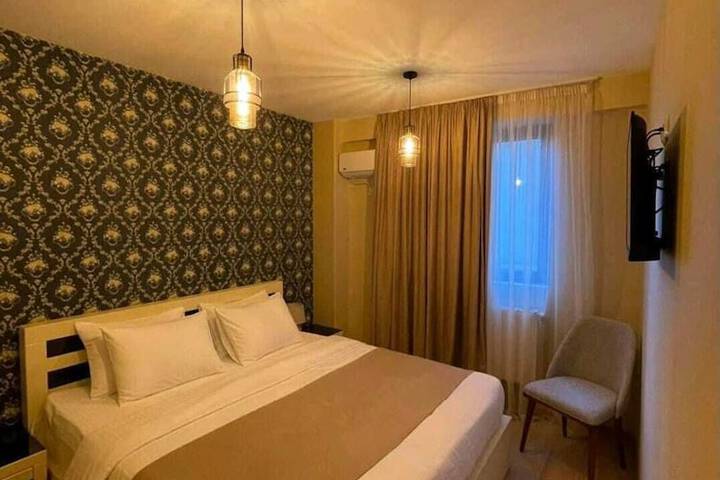 Room 19 of 38