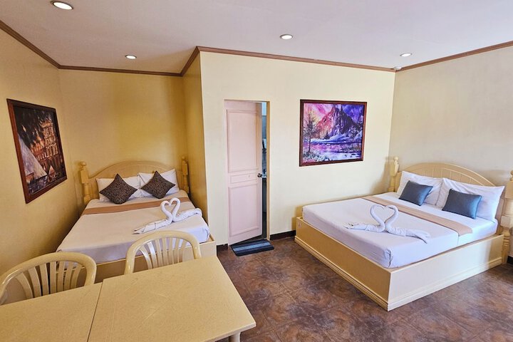Room 26 of 199