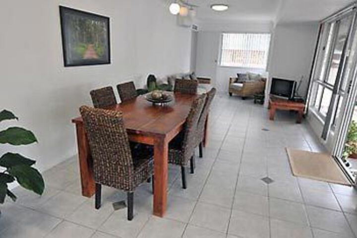 Room 11 of 20