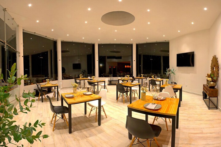 Dining 50 of 77