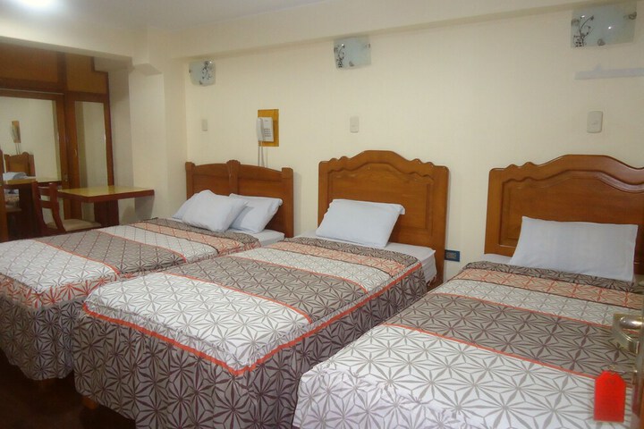 Room 27 of 74