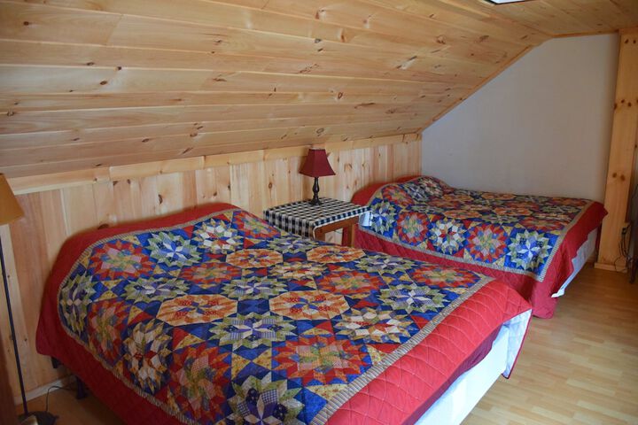 Room 9 of 34