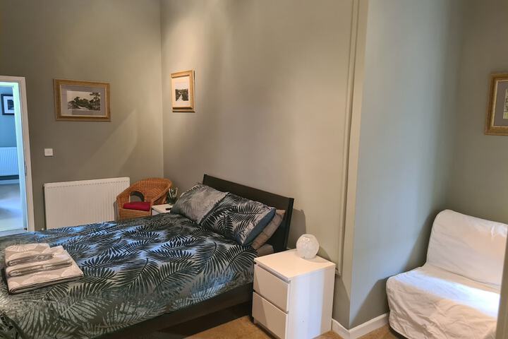 Room 7 of 24