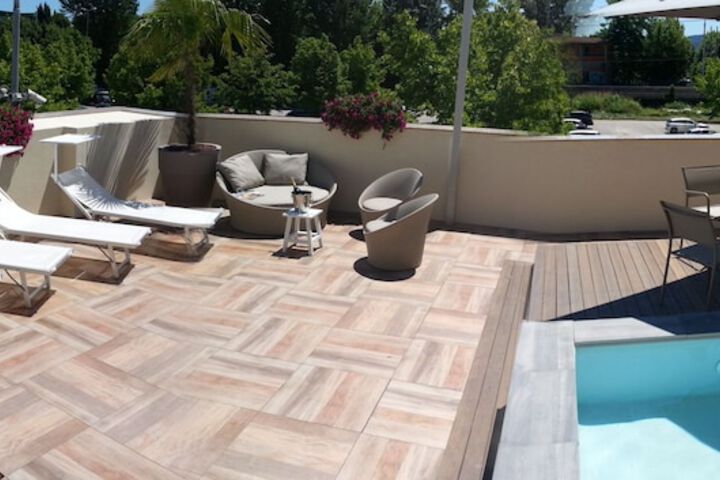 Sundeck 54 of 57
