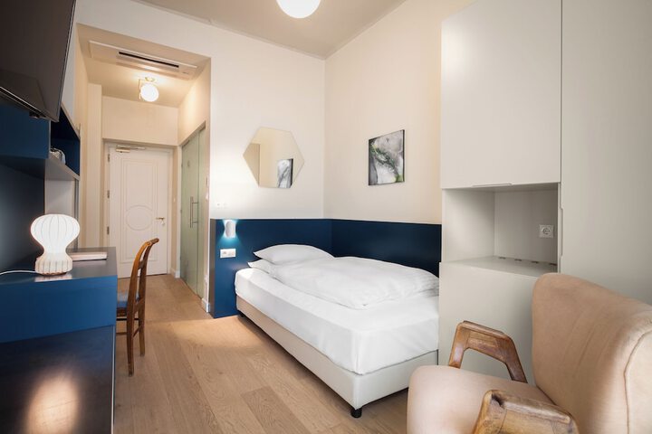 Room 65 of 113